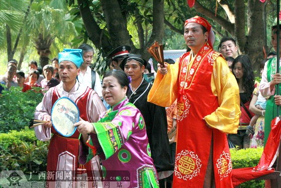 唱山歌"斗地主" 广西"刘三姐"深圳赚粉丝