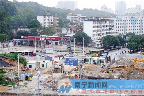 中华路至园湖北路及望州路进行道路封闭施工非机动车沿特设便道通过望