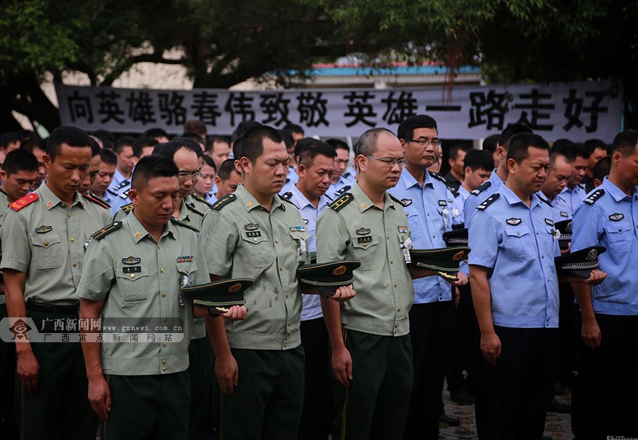 广西军地各界哀别烈士骆春伟_广西新闻 | bbrtv北部湾在线