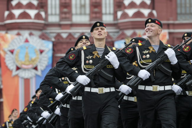 russia holds military parade to mark victory day