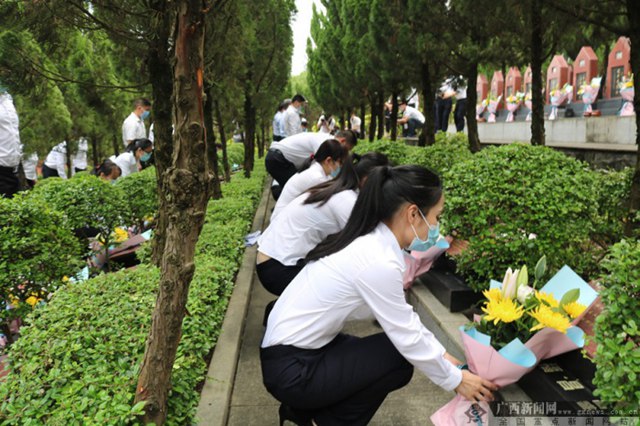 告慰英灵 广西多地举行清明烈士祭扫活动