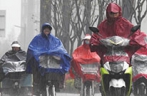 气温“跳水” 风雨来袭