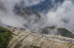 不识华山真面目 只缘云雾漫山中