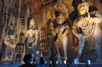 Fascinating night view in Longmen Grottoes attracts tourists