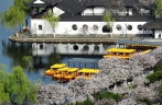 Spring scenery of Mochou Lake Park in Nanjing