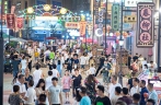 Night economy booms in Wuhan