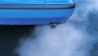 冷天为什么有些车的排气管会有雾气？