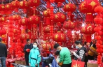 People prepare for upcoming Spring Festival across China