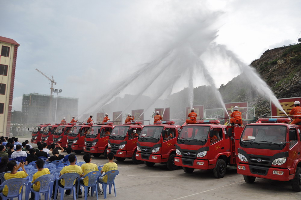 防城港在廣西率先實現所有鄉鎮配備消防車