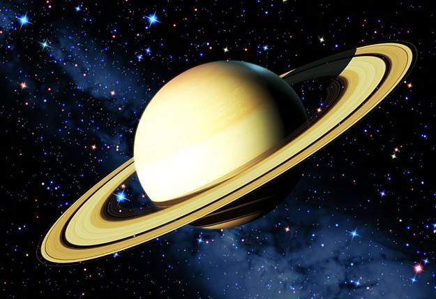 作为太阳系第二大行星,土星是夜空最美丽的星球之一,它是肉眼易见的大