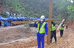 坠机事故现场下雨 搜寻受到一定阻碍