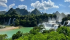中国首个跨境旅游合作区启动 游客一日“打卡”中越两国