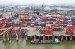 广西贵港港口作业忙 助力“向海经济”